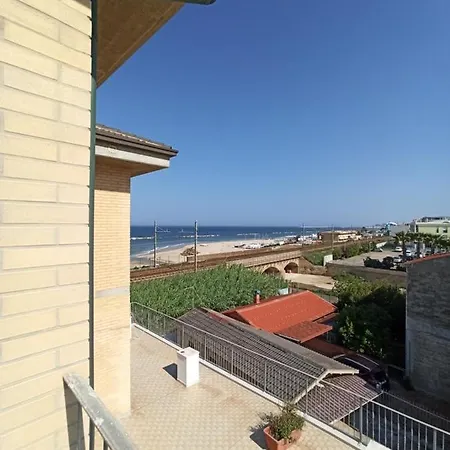 Casa Vacanze Riviera Apartment *